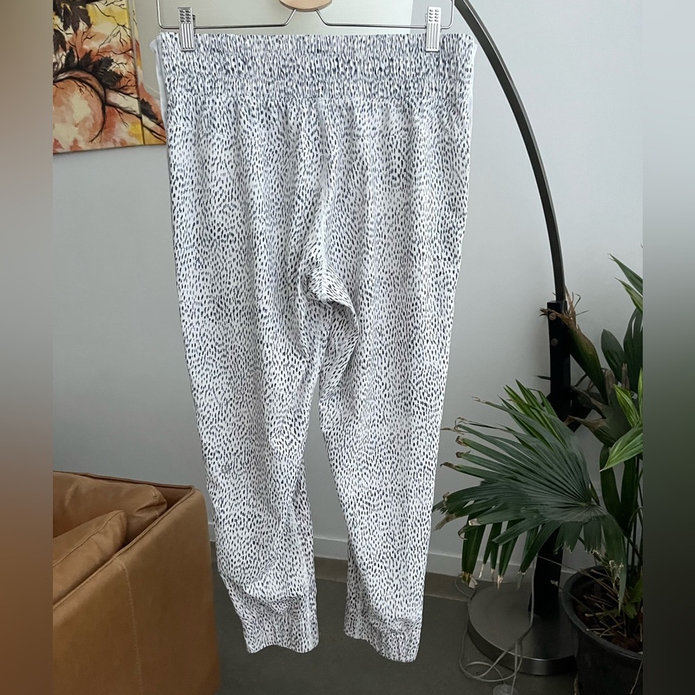 Lululemon Tearaway Pant - Picture 5 of 6